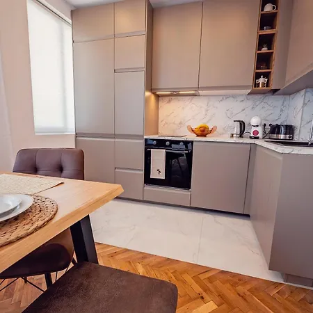 Apartment Modern Sea View 2bd Next To Sea Garden By Apartmax